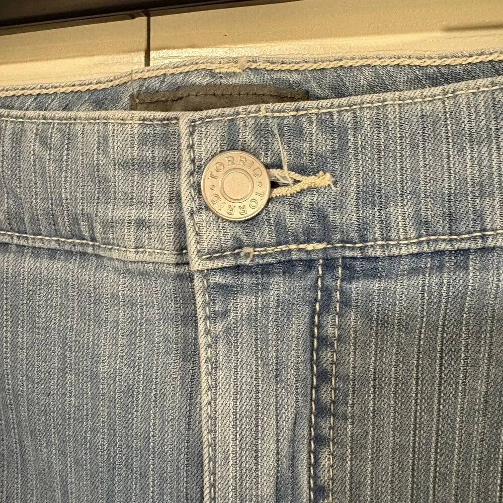 Torrid Women's denim mini skirt 5 pocket design size 12 NWT MSRP $69.90